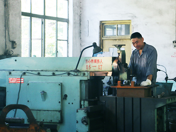 導(dǎo)熱油鍋爐油碳垢清洗技術(shù)